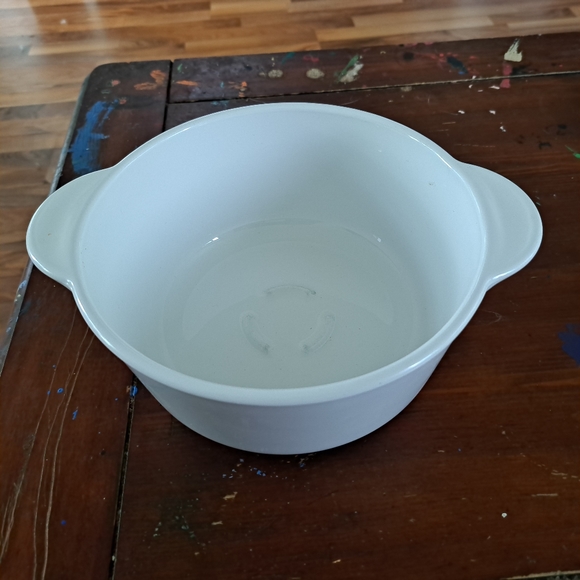 Vintage Corningware 8 Inches In Diameter - Picture 1 of 4